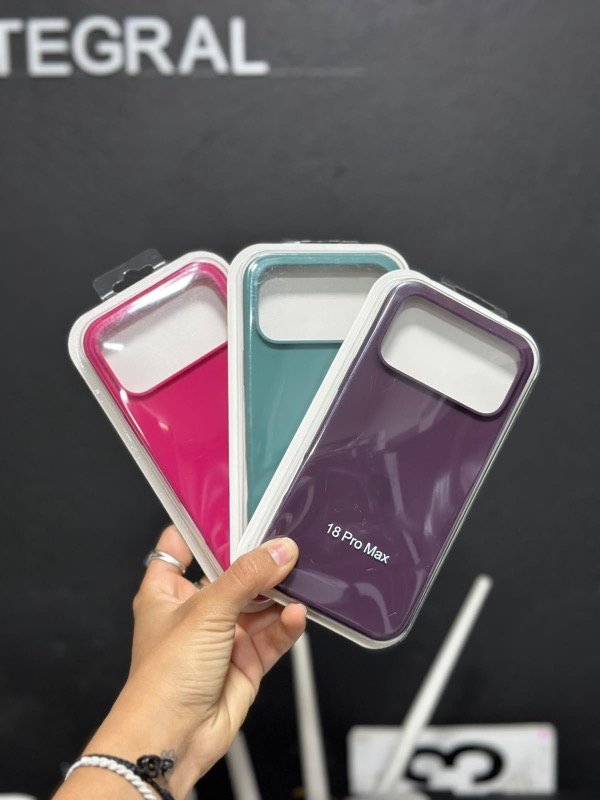 Producto - Funda de Silicona para iPhone 18 Pro Max - 1