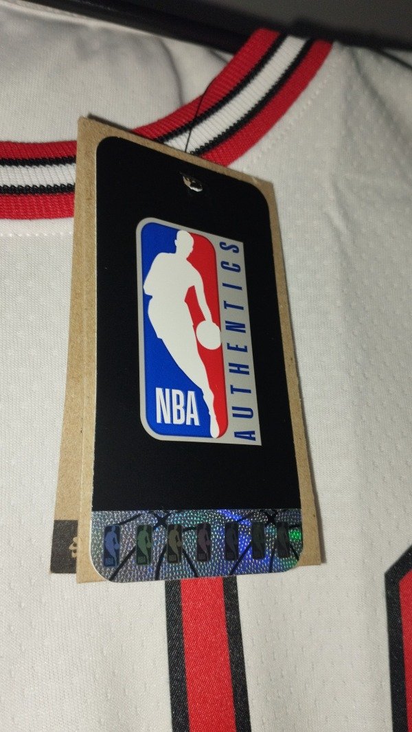 Producto - Camiseta Chicago Bulls LAVINE #8 - 2