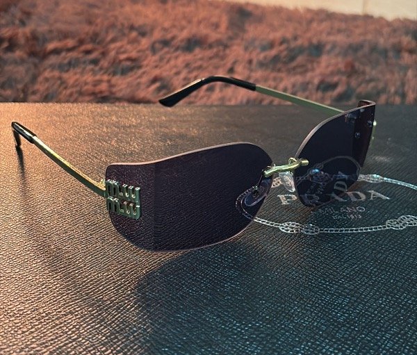 Producto - Gafas Miu Miu con caja