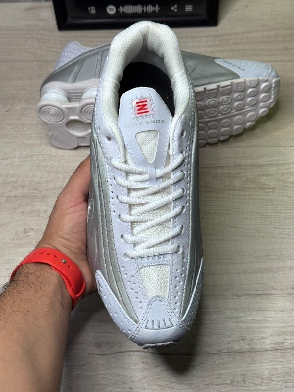 Producto - Nike Shox R4 White/Metallic - 1