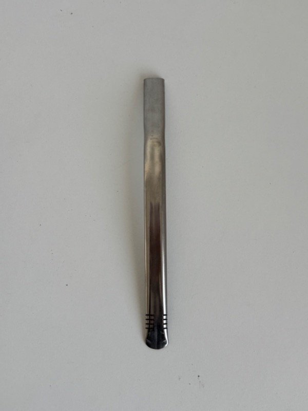 Producto - Bombilla chata plateada