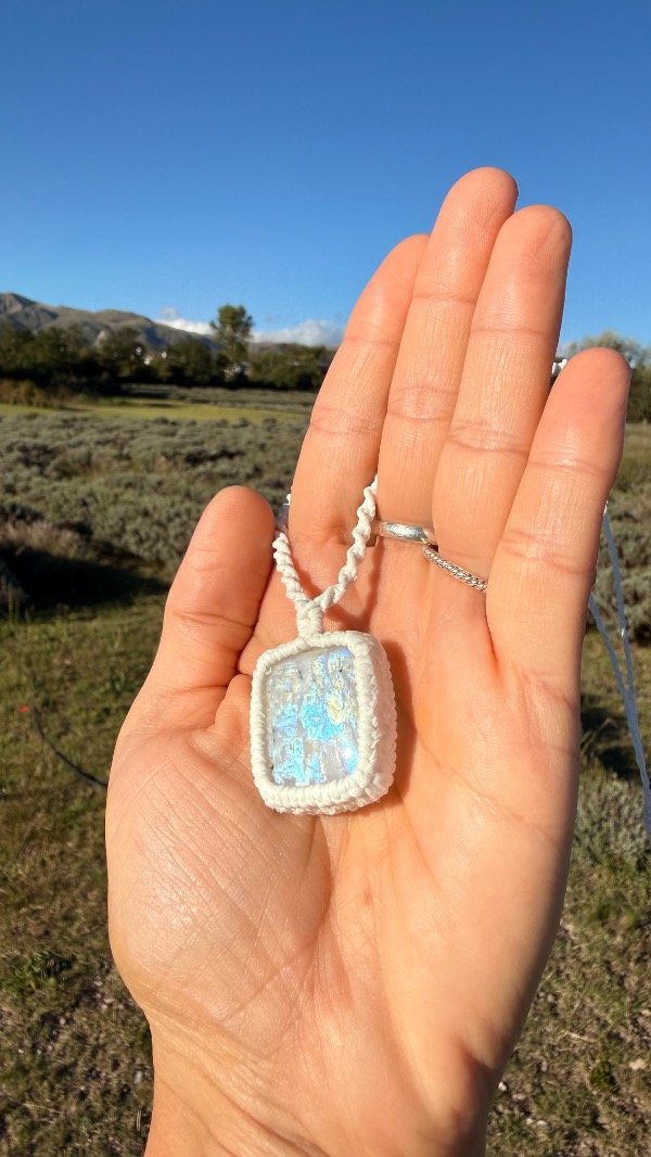 Producto - Collar Amuleto Piedra de la Luna - Estabilidad