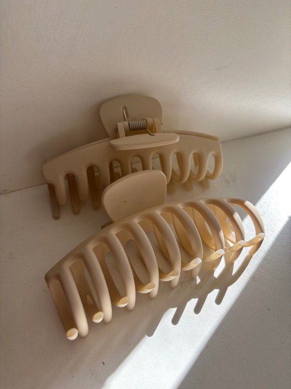 Producto - Broche grande crema