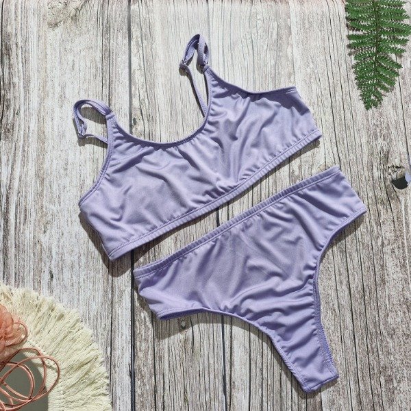 Producto - Bikini top y less tiro alto - talle 100 lila