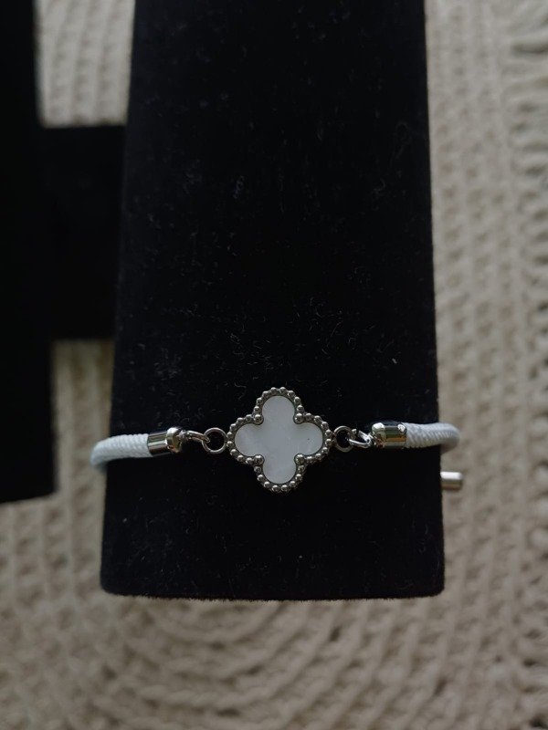 Producto - Pulsera cordon Van Cleef blanca