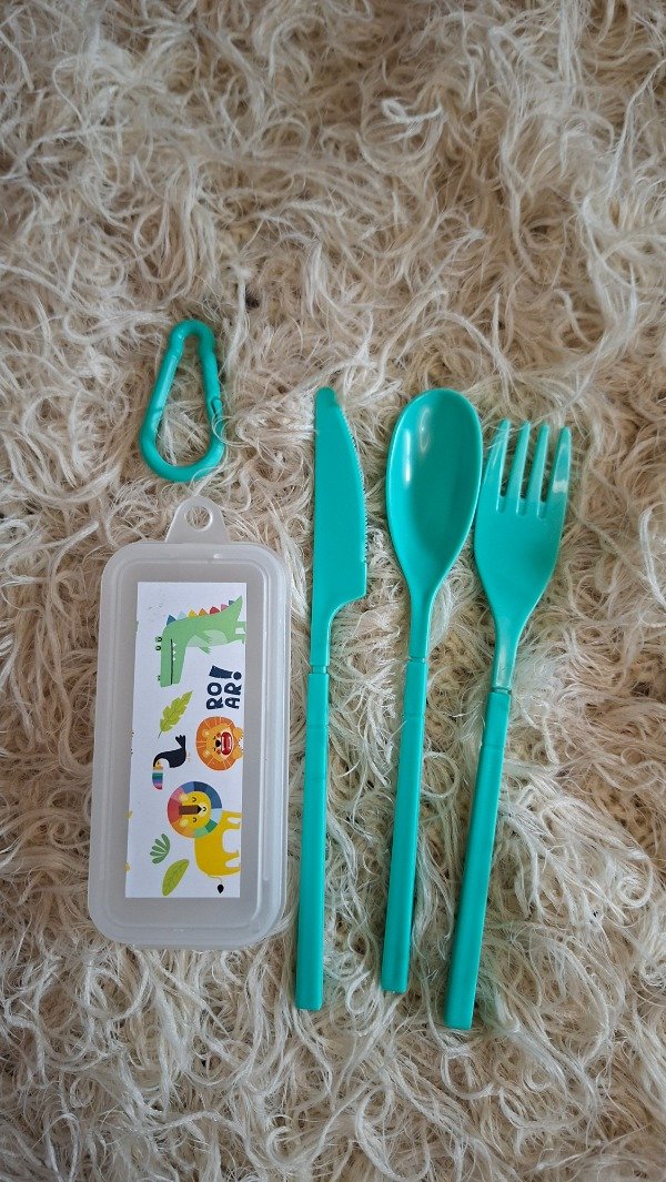 Producto - Cubiertos plásticos en estuche