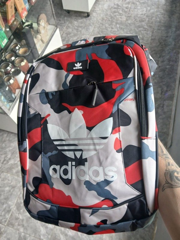 Producto - MOCHILA ADIDAS ROJA