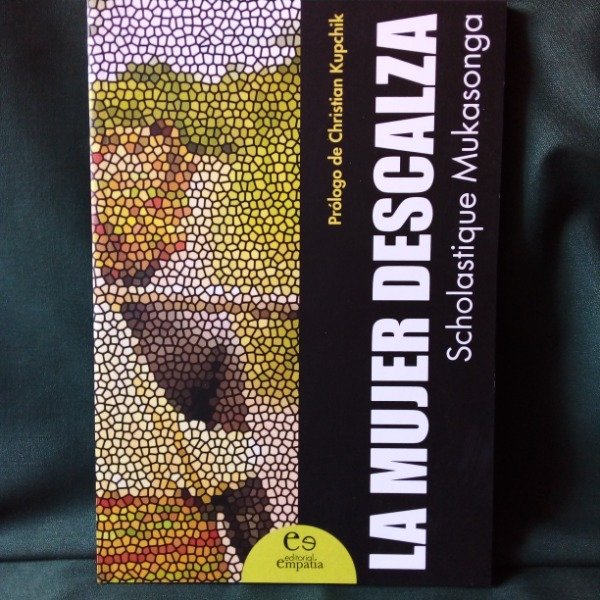 Producto - La mujer descalza - Scholastique Mukasonga