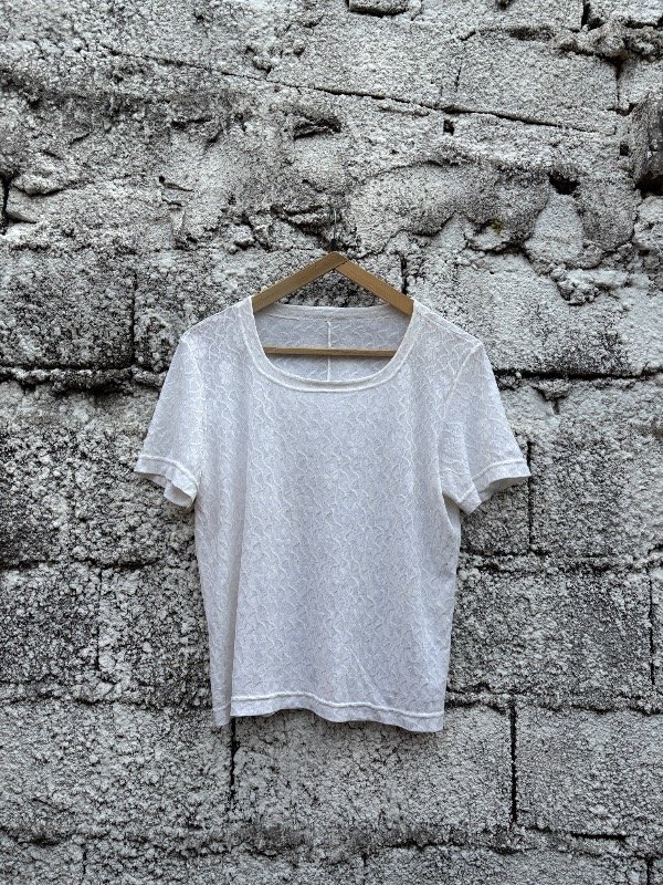 Producto - remera mirando al pasado