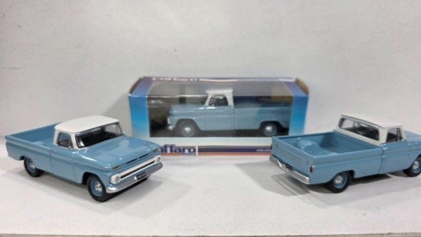 Producto - CHEVROLET C10 66 1/64