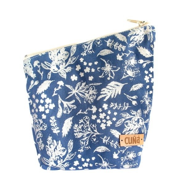 Producto - Yerbera /Portamate impermeable, estampa Flora Argentina crudo sobre azul