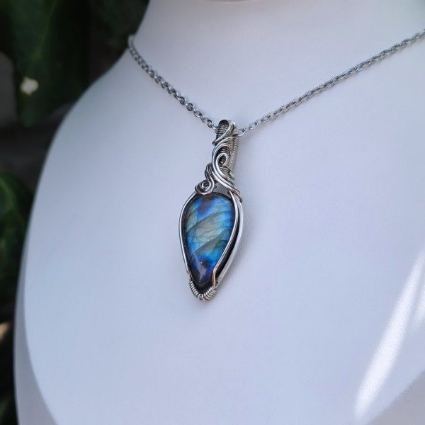 Producto - DIJE LABRADORITA GOTA