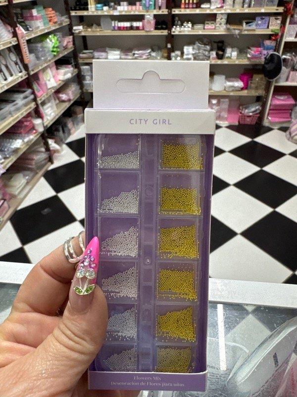 Producto - Caviar city girl