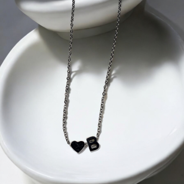 Producto - Collar inicial B corazon