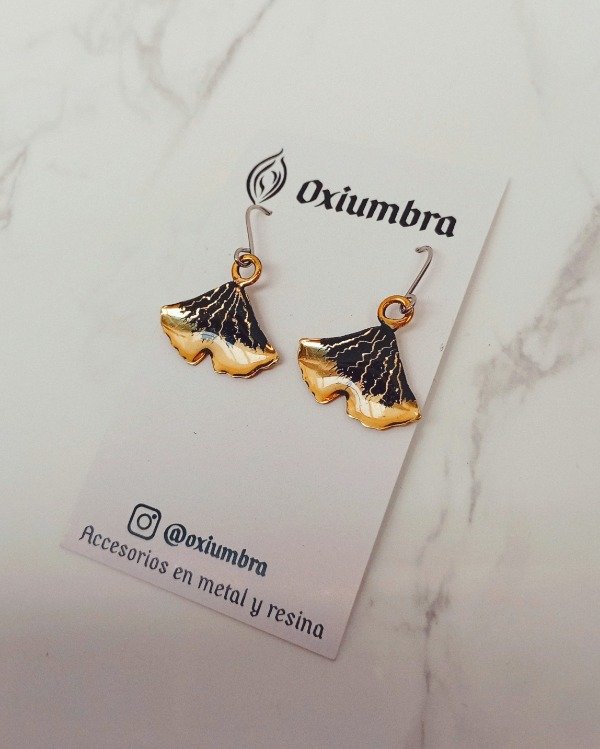 Producto - Aros Ginkgo (dorado y negro)