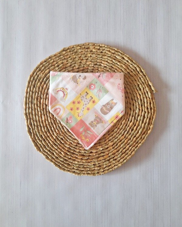 Producto - Babero Bandana c/ Toalla atrás Collage Rosa