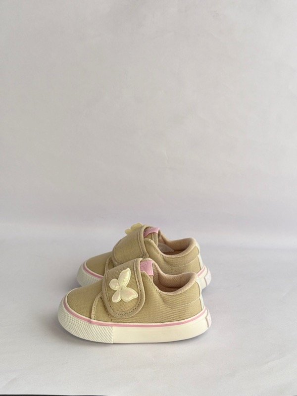 Producto - ULTIMAS!  A142 Zapatilla abrojo ancho