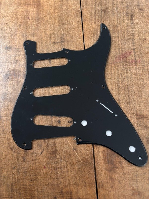 Producto - Pickguard SSS 1 capa 8 agujeros Negro - 0