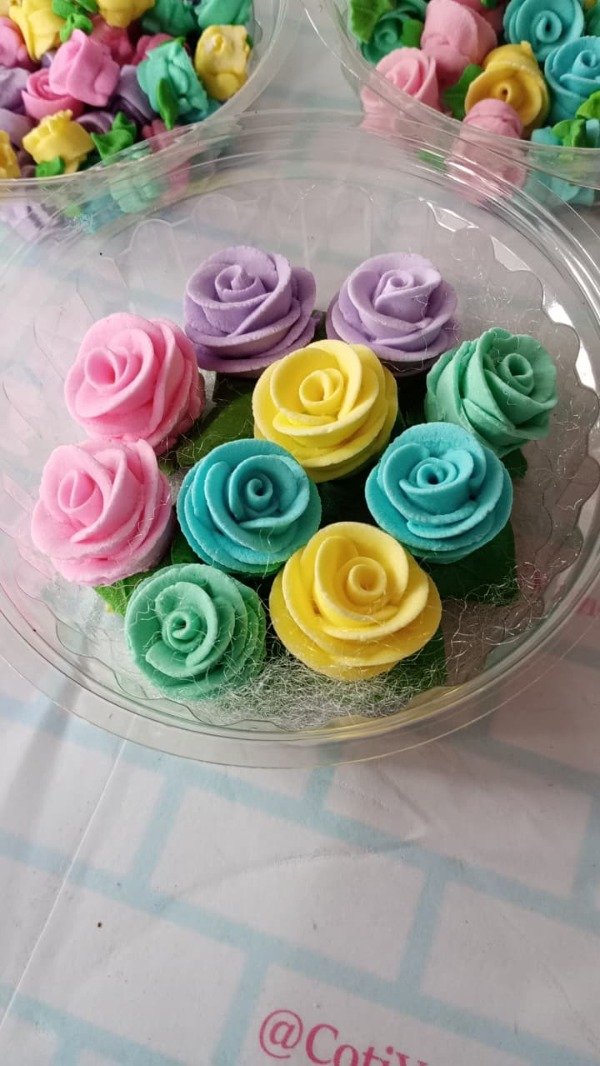 Producto - Flores rococo PASTEL GRANDES en azucar