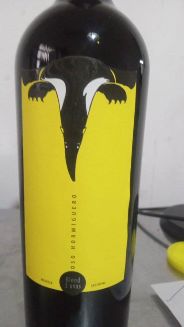 Producto - Oso hormiguero blend 5 uvas