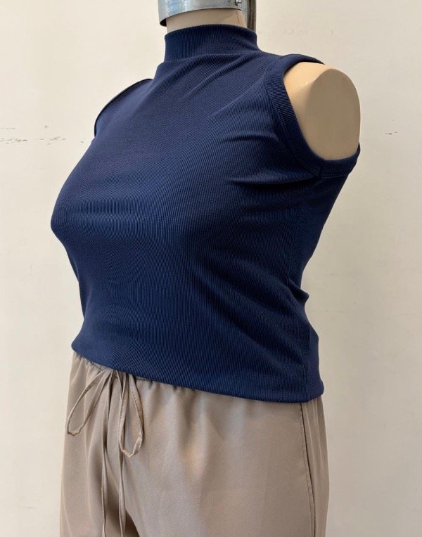 Producto - Musculosa Romano plus