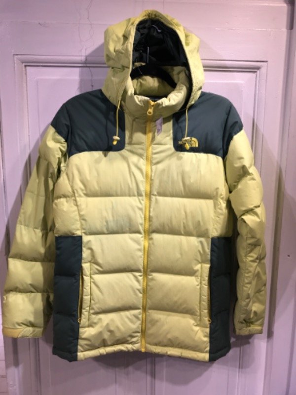 Producto - Campera THE NORTH FACE verdes en sale desteñida  Talle S- PRECIO: 43x