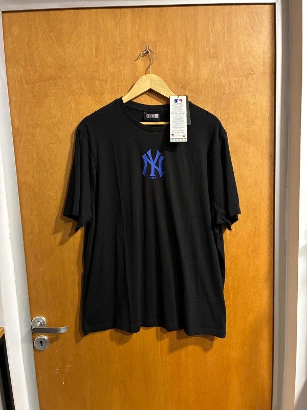 Producto - Remera New Era NY Negra