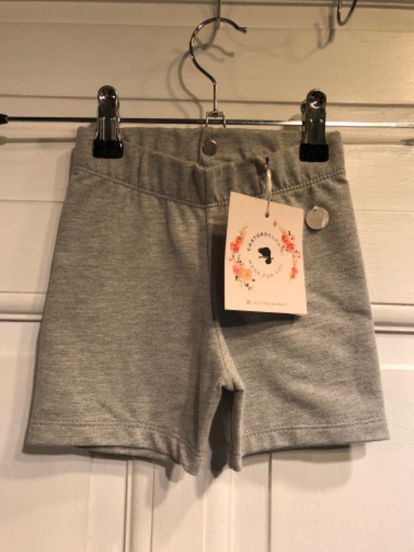 Producto - Biker CASTORO gris claro nueva c/etiqueta- Talle 6 años- PRECIO: 24x