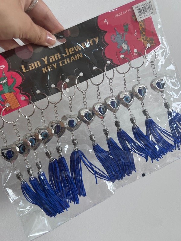 Producto - 12 llaveros protección corazon