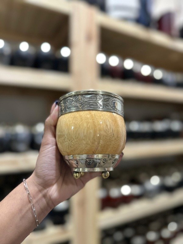 Producto - Imperial Roma de algarrobo base de alpaca y pelotas de bronce