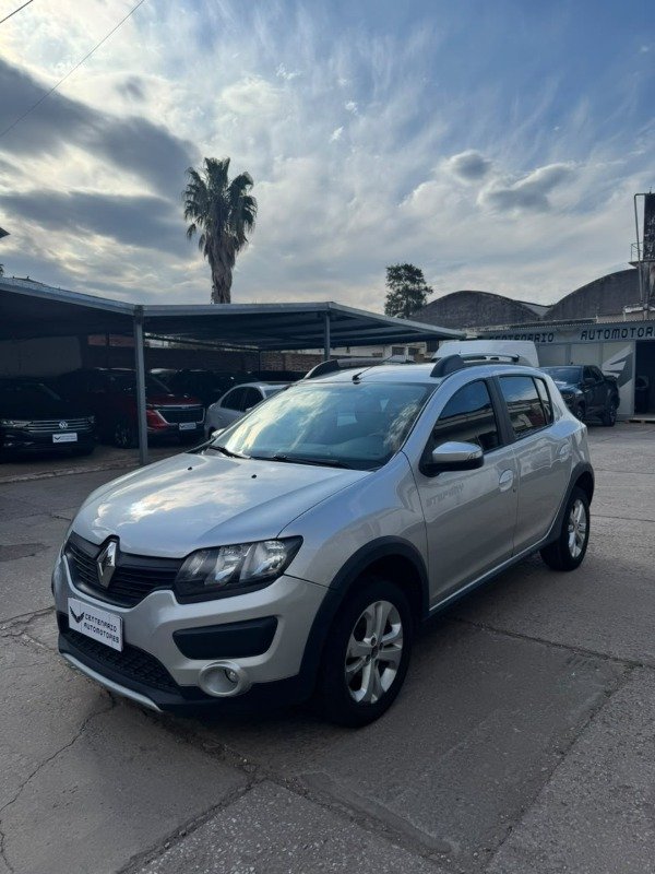 Renault Sandero Stepway II 1.6 Privilege 2017 en venta – Centenario Automotores
