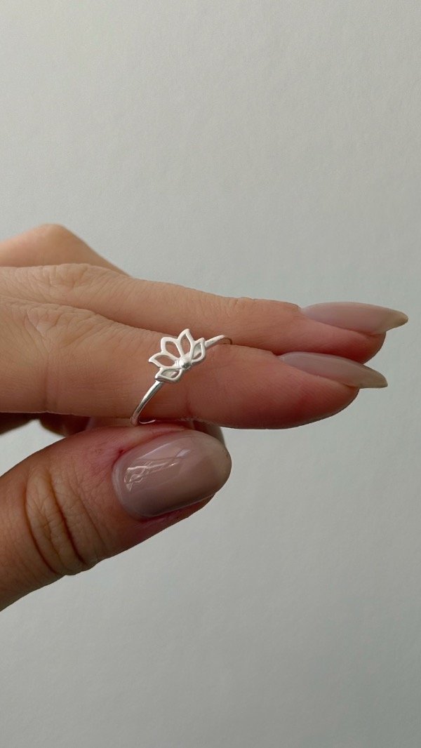 Producto - Anillo flor loto lisa calada 18mm P925 - 1