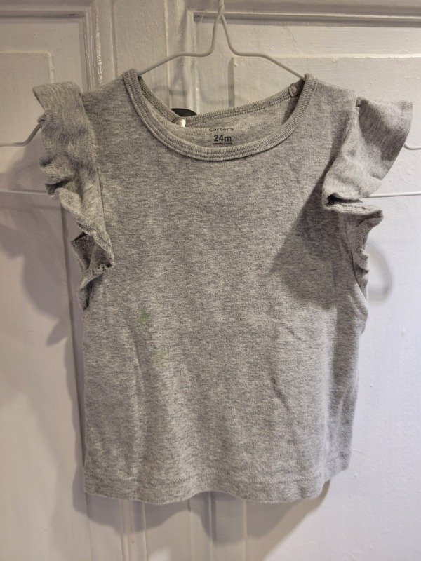 Producto - Remera CARTER'S gris con volados EN SALE Talle 2 años - PRECIO: 5X