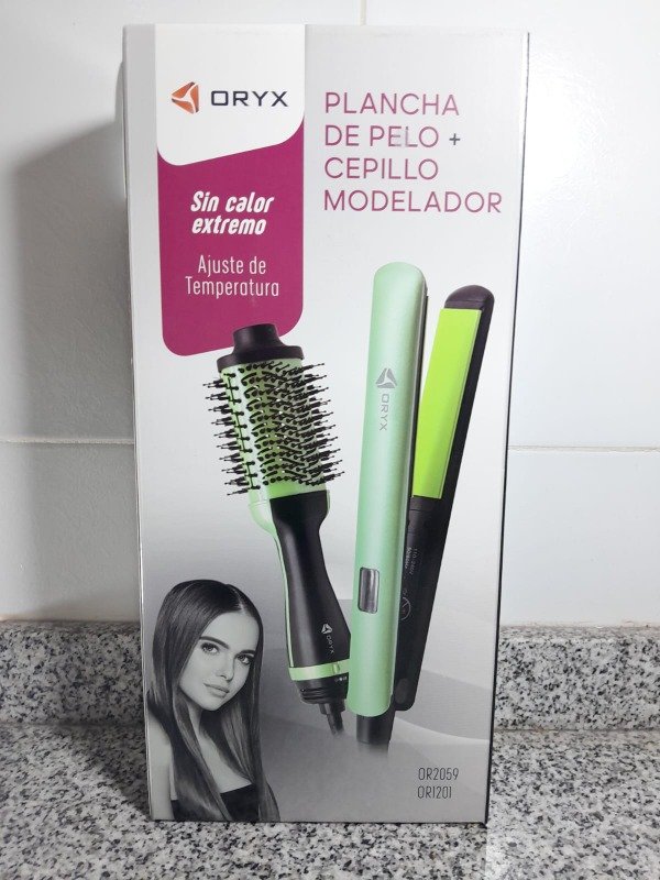 Producto - Set plancha pelo cepillo secador
