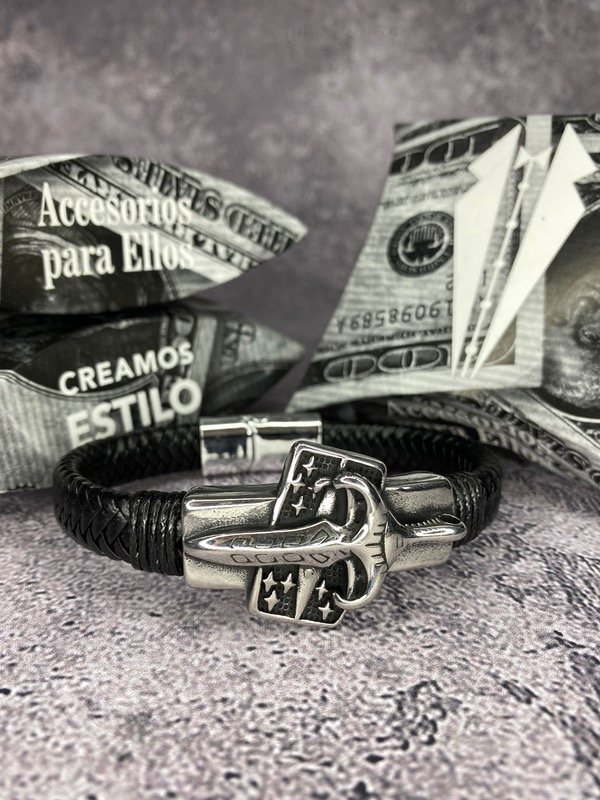 Producto - Pulsera imantada de cuero con daga