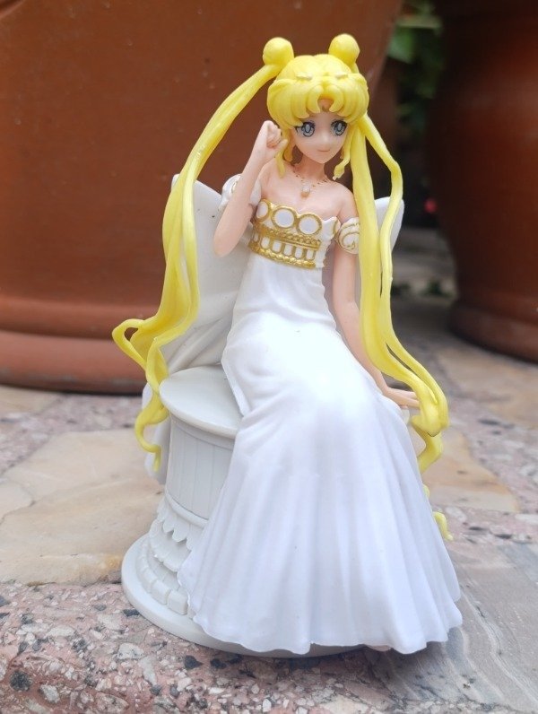 Producto - Diorama Serena sentada - Sailor Moon - 13cm