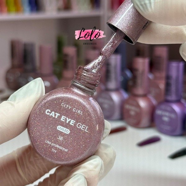 Producto - Esmalte semi 7ml City Girl Cat Eye - 38