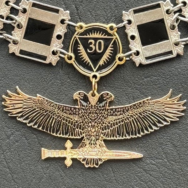 Producto - Collarín metálico Grado 30 / Caballero Kadosh (con joya pectoral) - 2