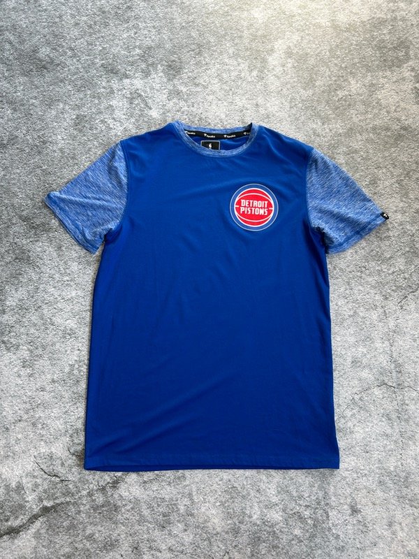 Producto - Detroit Pistons Fanatics Basketball Sport T-Shirt