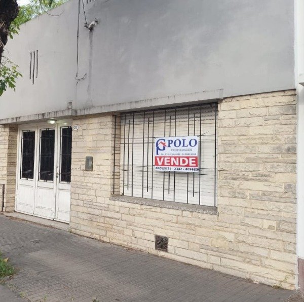 Producto - CASA SOBRE CALLE IRIGOYEN