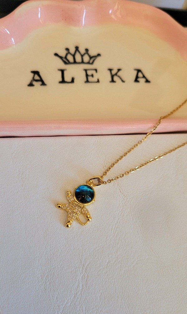 Producto - Collar astronauta de acero dorado - 2