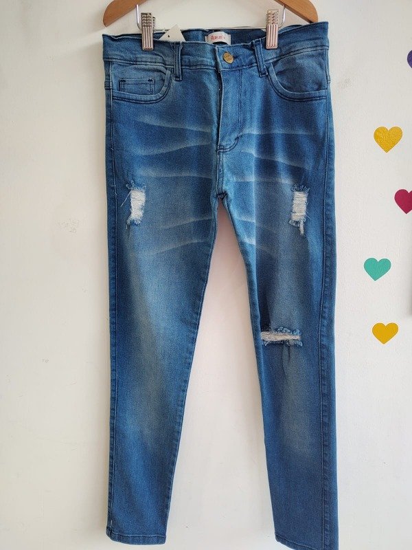 Producto - Jean chupin con roturas TALLE 14