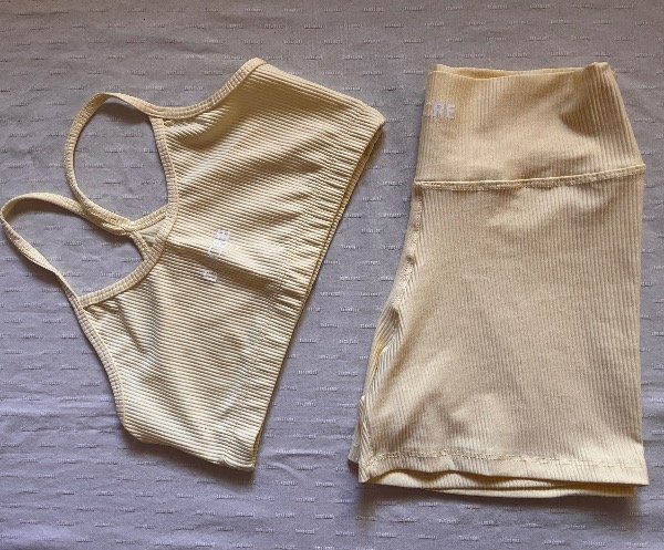 Producto - Top Morley tiras finas AMARILLO pastel