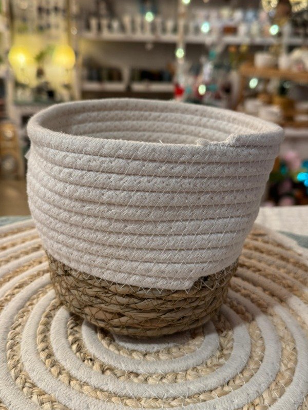 Producto - Canasto blanco chico  (Efectivo: 14.320)