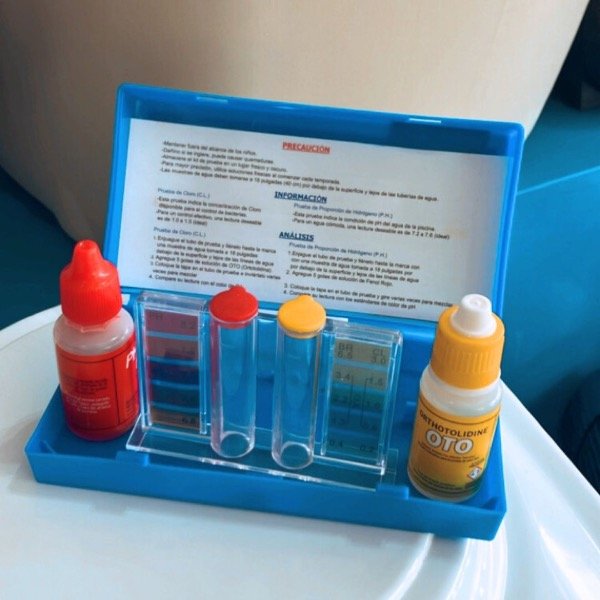 Producto - Kit para testeo de cloro y PH