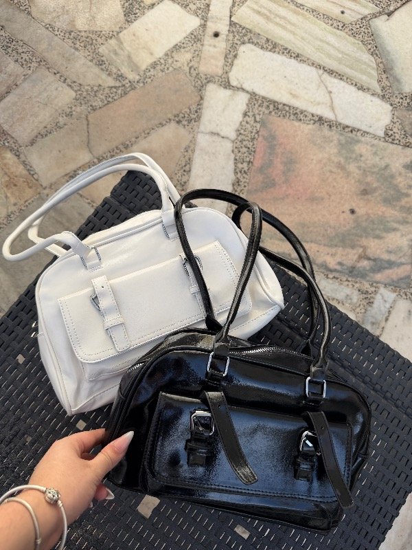 Producto - Cartera con bolsillo adelante imantado