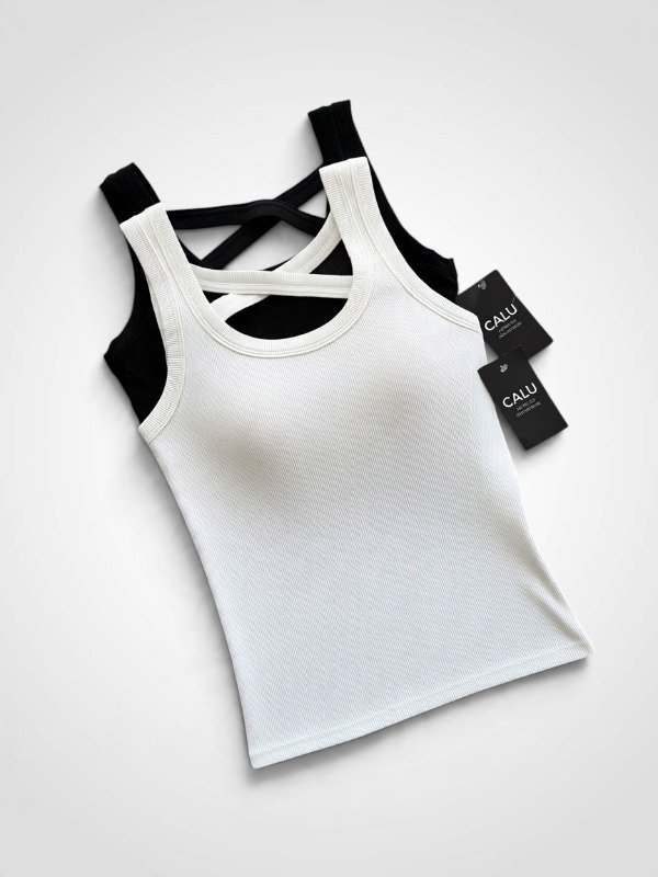 Producto - MUSCULOSA IMPORTADA TAZAS BRETEL ESPALDA CLARO 0657