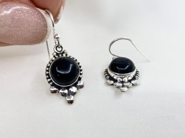 Producto - Aros con piedra ÓNIX