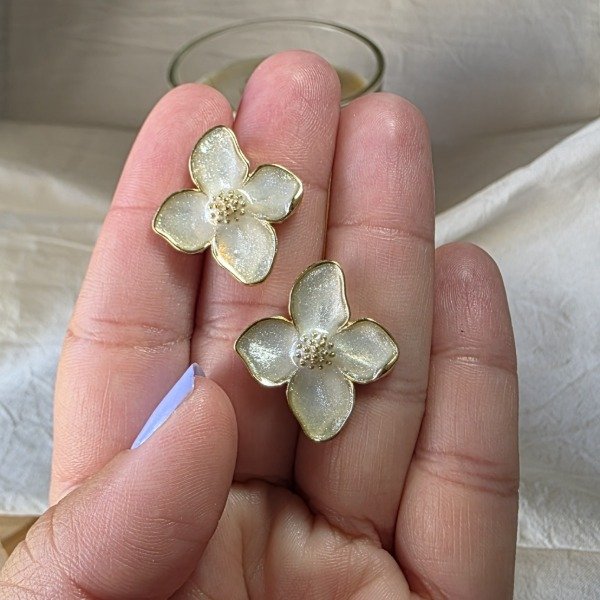 Producto - Aros pasante Ac.Dorado flor tipo nacarada