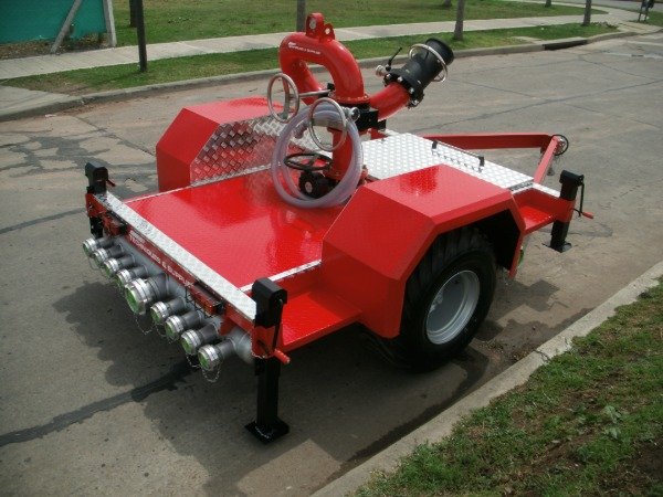 Producto - Monitor MTS 3000 sobre trailer con boquilla regulable